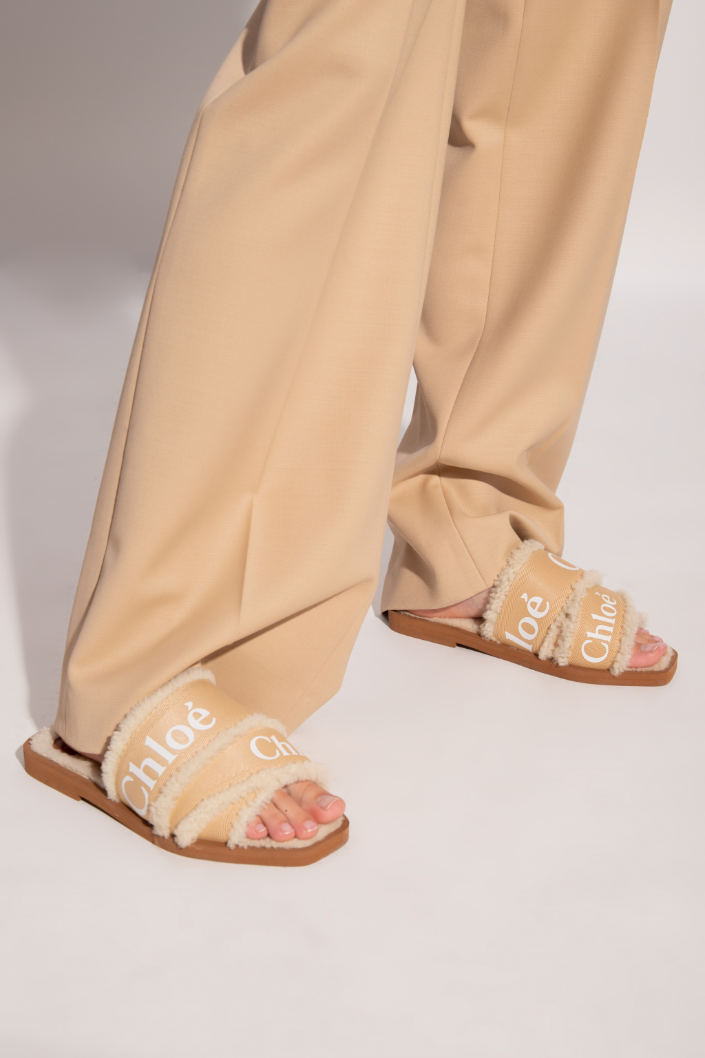 Chloe shearling sandals hot sale